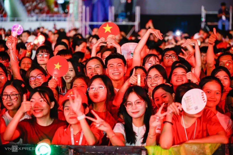 Gần 20 nghệ sĩ tham gia concert 'Tổ quốc trong tim' ở TP HCM Gần 20 nghệ sĩ tham gia concert 'Tổ quốc trong tim' ở TP HCM