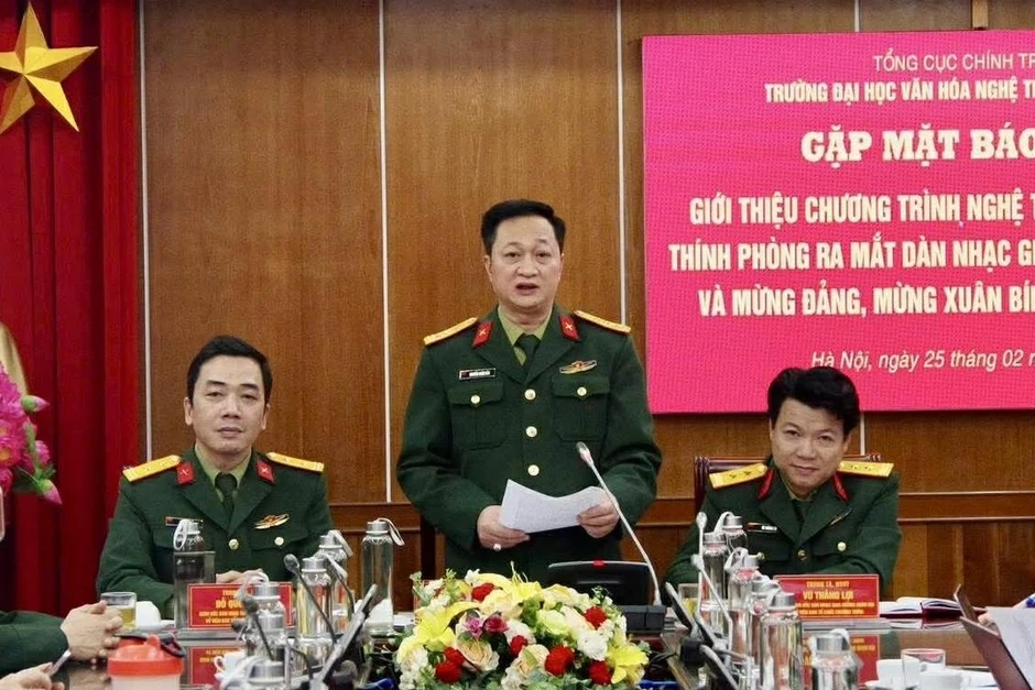 Gần 200 nghệ sĩ hội tụ trong đêm ra mắt Dàn nhạc Giao hưởng Quân đội Gần 200 nghệ sĩ hội tụ trong đêm ra mắt Dàn nhạc Giao hưởng Quân đội
