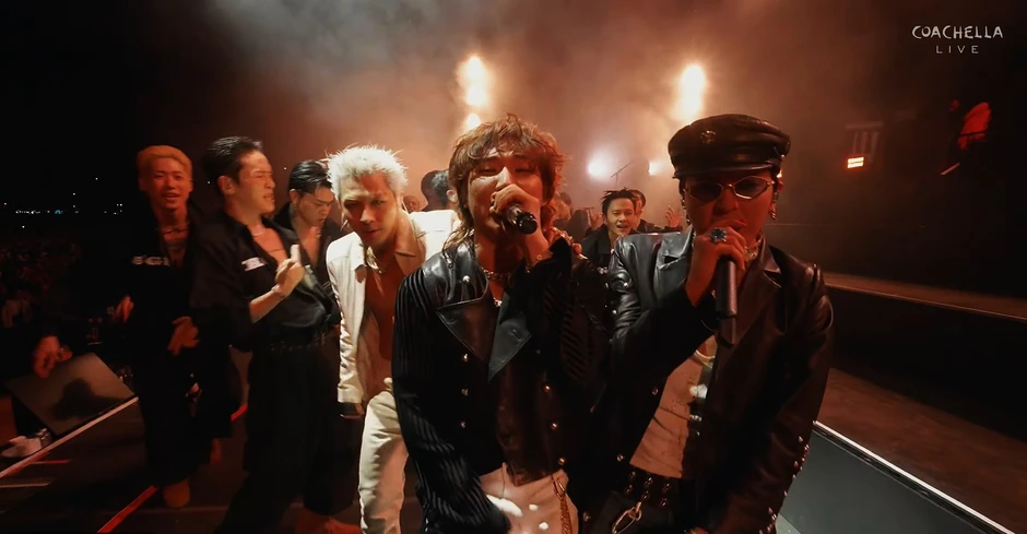GD và TAEYANG: "Tôi nhảy hộ bạn còn bạn gánh quần áo giúp tôi nhé" GD và TAEYANG: "Tôi nhảy hộ bạn còn bạn gánh quần áo giúp tôi nhé"