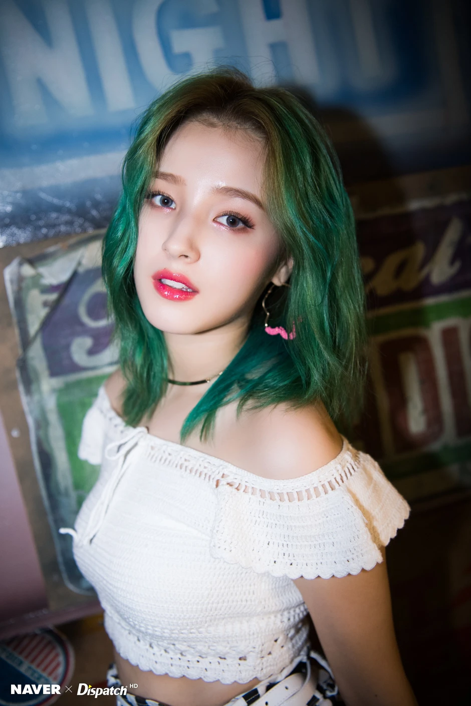 Hot girl phố đi bộ Hà Nội là mỹ nhân đẹp nhất thế giới nay hết thời lặn mất tăm Hot girl phố đi bộ Hà Nội là mỹ nhân đẹp nhất thế giới nay hết thời lặn mất tăm