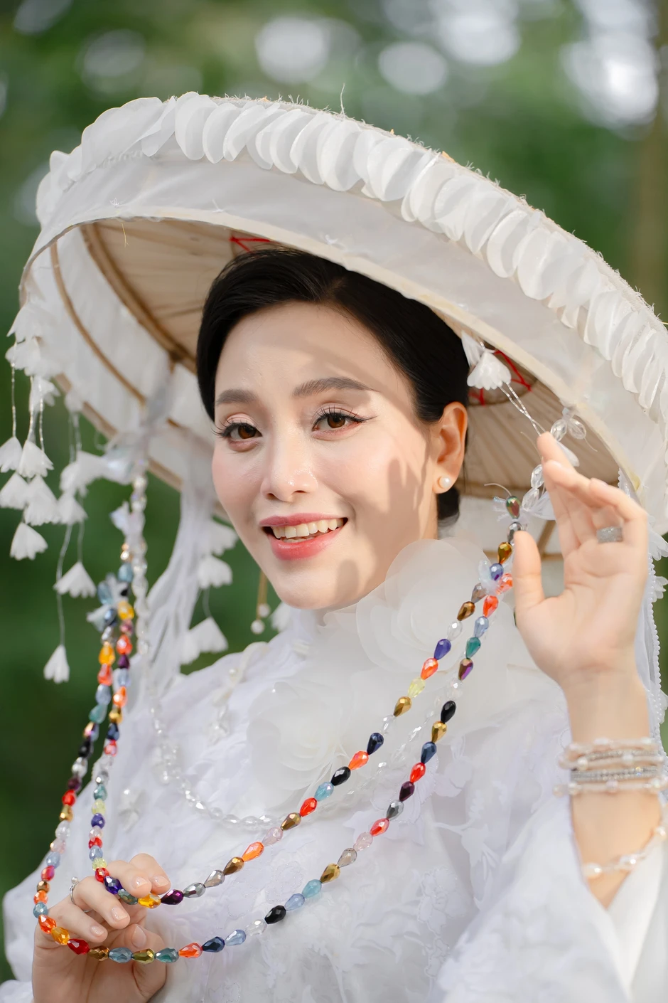 Huyền Trang Sao Mai ra mắt MV "Em là cô gái Việt Nam" đúng sinh nhật tuổi 36 Huyền Trang Sao Mai ra mắt MV "Em là cô gái Việt Nam" đúng sinh nhật tuổi 36