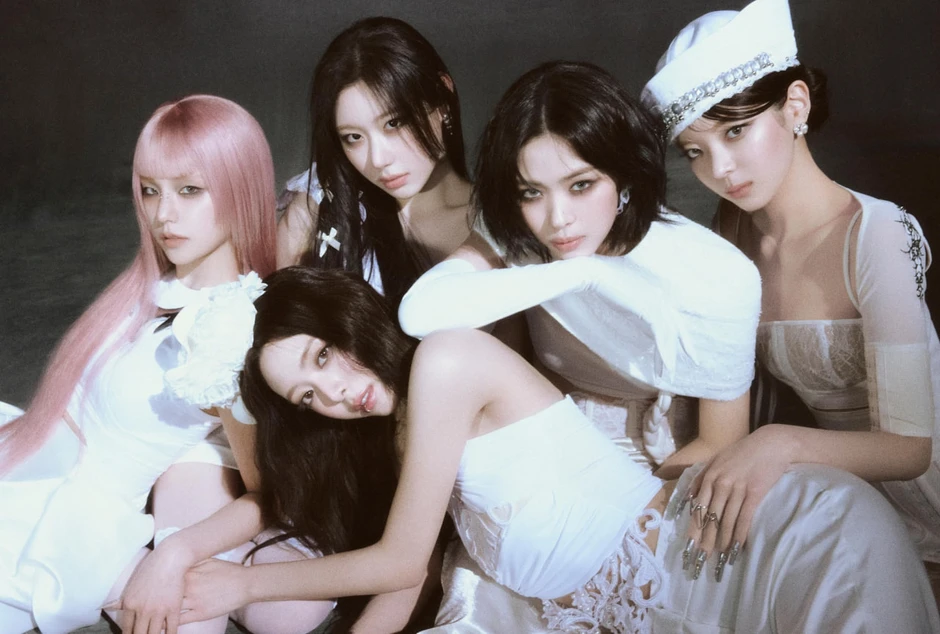 ITZY hồi sinh ngoạn mục: Concert gây sốt, album leo top 1 nước ngoài ITZY hồi sinh ngoạn mục: Concert gây sốt, album leo top 1 nước ngoài