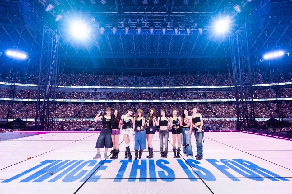 Jihyo (TWICE) rơi lệ khiến 9 triệu người xót xa, bị chê hết thời mà có cả concert đi vào lịch sử Jihyo (TWICE) rơi lệ khiến 9 triệu người xót xa, bị chê hết thời mà có cả concert đi vào lịch sử