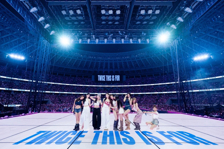 Jihyo (TWICE) rơi lệ khiến 9 triệu người xót xa, bị chê hết thời mà có cả concert đi vào lịch sử Jihyo (TWICE) rơi lệ khiến 9 triệu người xót xa, bị chê hết thời mà có cả concert đi vào lịch sử