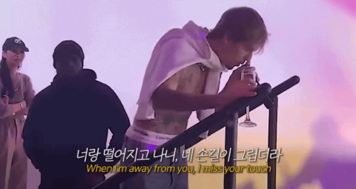 Justin Bieber say xỉn không thể đứng vững, hát quên cả lời nhưng giọng live thì không điểm nào chê Justin Bieber say xỉn không thể đứng vững, hát quên cả lời nhưng giọng live thì không điểm nào chê
