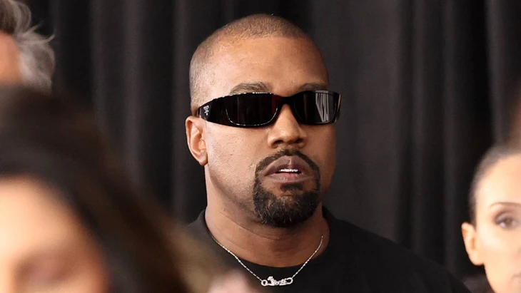 Kanye West bị cấm nhập cảnh vào Anh vì các phát ngôn bài Do Thái trong quá khứ Kanye West bị cấm nhập cảnh vào Anh vì các phát ngôn bài Do Thái trong quá khứ