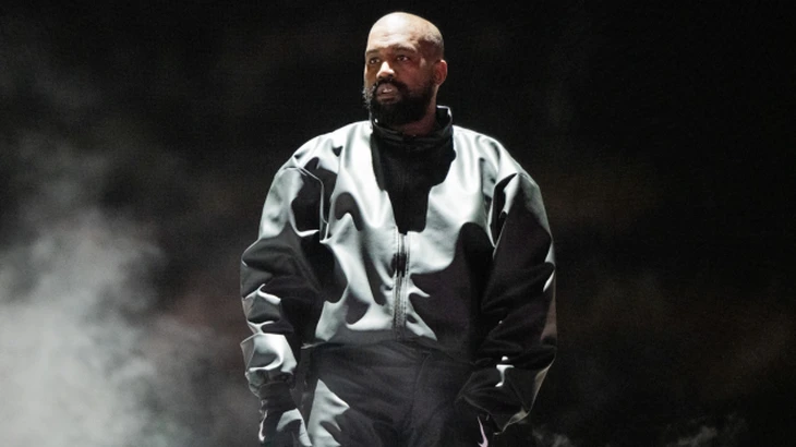Kanye West bị cấm nhập cảnh vào Anh vì các phát ngôn bài Do Thái trong quá khứ Kanye West bị cấm nhập cảnh vào Anh vì các phát ngôn bài Do Thái trong quá khứ