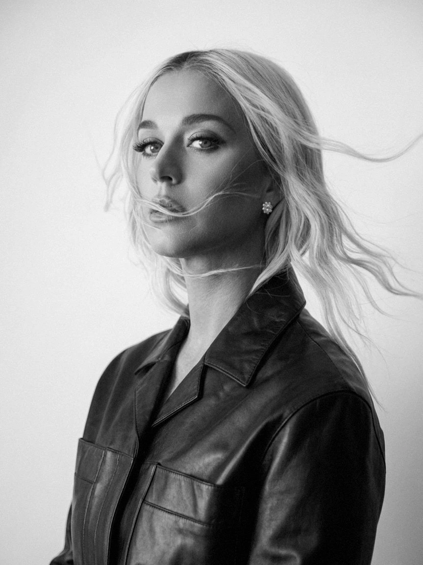 Katy Perry đã "hồi sinh": Diễn chính khai mạc World Cup 2026, kho hit thay nhau đánh chiếm BXH Katy Perry đã "hồi sinh": Diễn chính khai mạc World Cup 2026, kho hit thay nhau đánh chiếm BXH