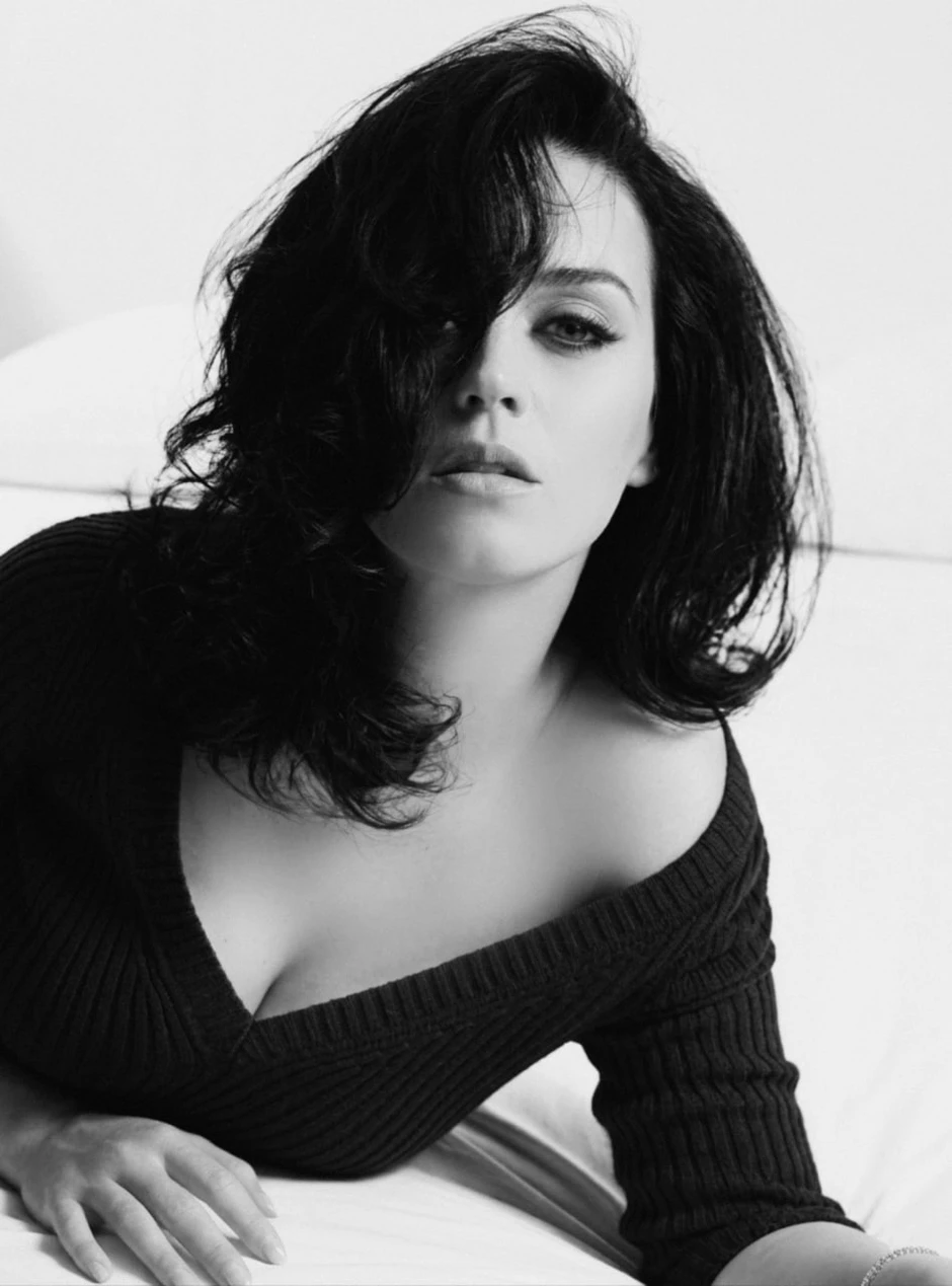 Katy Perry đã "hồi sinh": Diễn chính khai mạc World Cup 2026, kho hit thay nhau đánh chiếm BXH Katy Perry đã "hồi sinh": Diễn chính khai mạc World Cup 2026, kho hit thay nhau đánh chiếm BXH