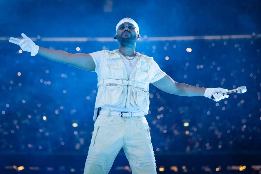 Khán giả “đi nặng” ở concert The Weeknd chặng Thái Lan, fan Việt tá hoả Khán giả “đi nặng” ở concert The Weeknd chặng Thái Lan, fan Việt tá hoả