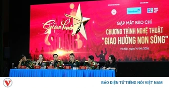 Lần hiếm hoi dàn nhạc giao hưởng biểu diễn ngoài trời quy mô lớn tại Việt Nam