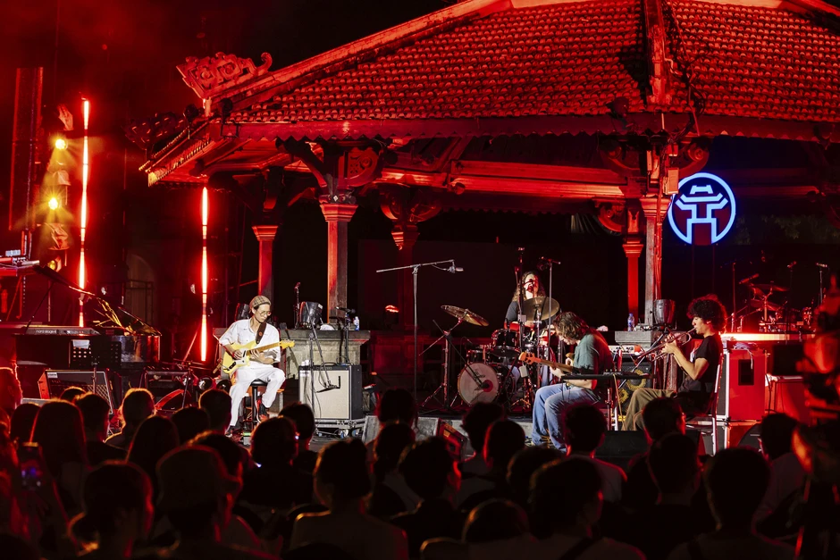 Liên hoan Jazz quốc tế Hà Nội hút hơn 12.000 lượt khán giả sau 3 ngày Liên hoan Jazz quốc tế Hà Nội hút hơn 12.000 lượt khán giả sau 3 ngày