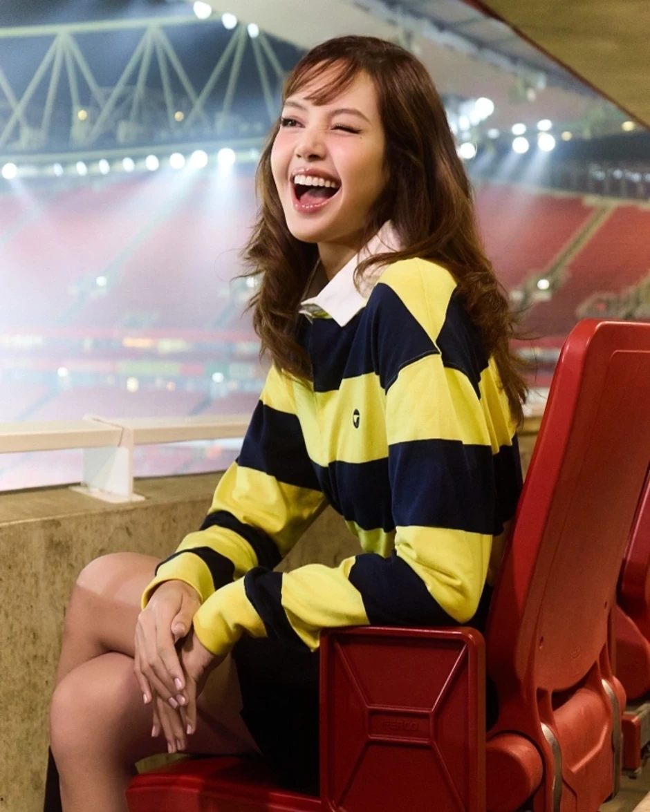 Lisa hát ca khúc cổ vũ World Cup - Báo TinVina Lisa hát ca khúc cổ vũ World Cup - Báo TinVina