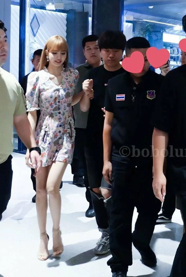 Mỹ nhân đẹp nhất thế giới bị quản lý lừa đảo gần 20 tỷ, bí mật đằng sau càng tranh cãi hơn Mỹ nhân đẹp nhất thế giới bị quản lý lừa đảo gần 20 tỷ, bí mật đằng sau càng tranh cãi hơn