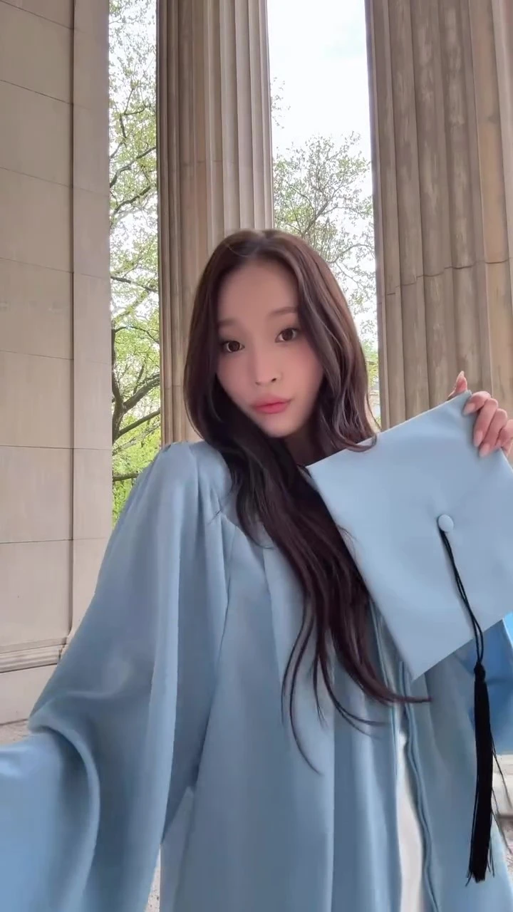 Mỹ nhân vừa tốt nghiệp trường Ivy League là công chúa tài phiệt số 1 cả nước Mỹ nhân vừa tốt nghiệp trường Ivy League là công chúa tài phiệt số 1 cả nước