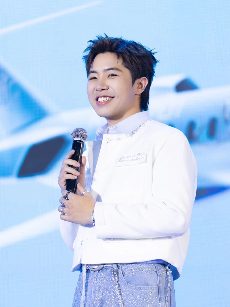 Mason Nguyễn ra MV sau 'Anh trai say hi', Phúc Anh làm tiếp '54 dân tộc Việt Nam' Mason Nguyễn ra MV sau 'Anh trai say hi', Phúc Anh làm tiếp '54 dân tộc Việt Nam'