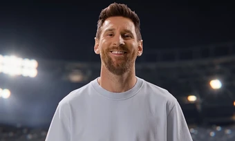 Messi tâng bóng trong MV của Shakira - Báo TinVina