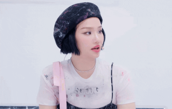 Miu Lê: 17 năm ca hát bỏ túi cả rổ hit quốc dân, bị gọi "đội trưởng kém tài" nhất Em Xinh Miu Lê: 17 năm ca hát bỏ túi cả rổ hit quốc dân, bị gọi "đội trưởng kém tài" nhất Em Xinh