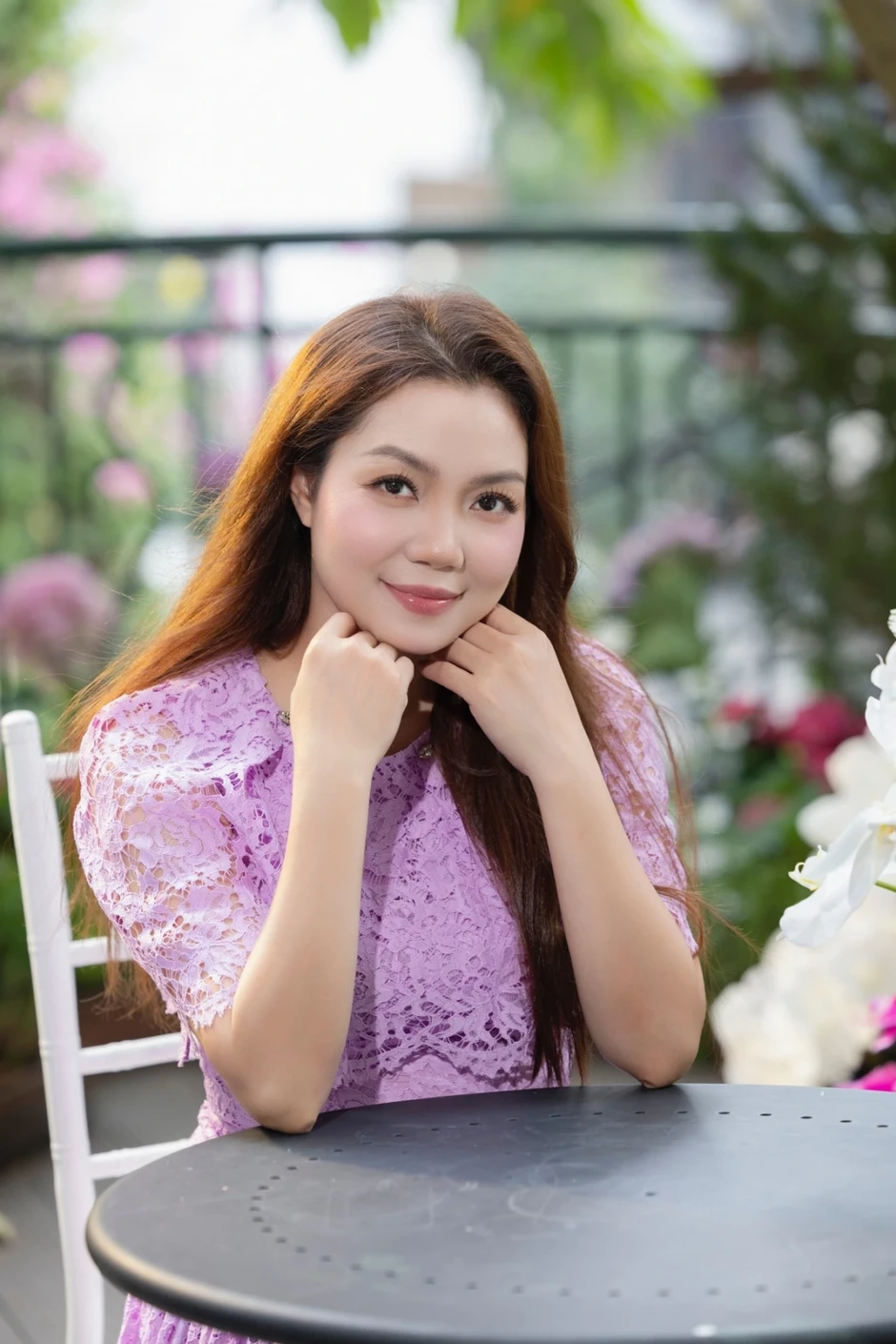 Món quà tri ân Ngày của Mẹ đầy tinh tế từ giọng ca Nguyễn Ngọc Anh