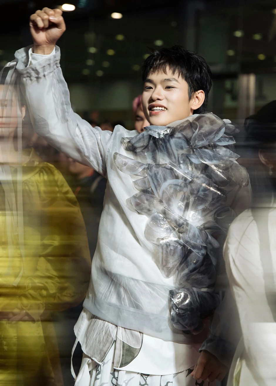 Nam ca sĩ vừa cháy vé concert chỉ trong 12 phút: Sự nghiệp cả "rổ hit", top 1 Spotify Việt Nam Nam ca sĩ vừa cháy vé concert chỉ trong 12 phút: Sự nghiệp cả "rổ hit", top 1 Spotify Việt Nam