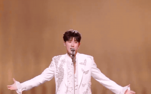 Nam nghệ sĩ lộ hình ảnh nhạy cảm trên sóng Anh Trai Vượt Ngàn Chông Gai Nam nghệ sĩ lộ hình ảnh nhạy cảm trên sóng Anh Trai Vượt Ngàn Chông Gai