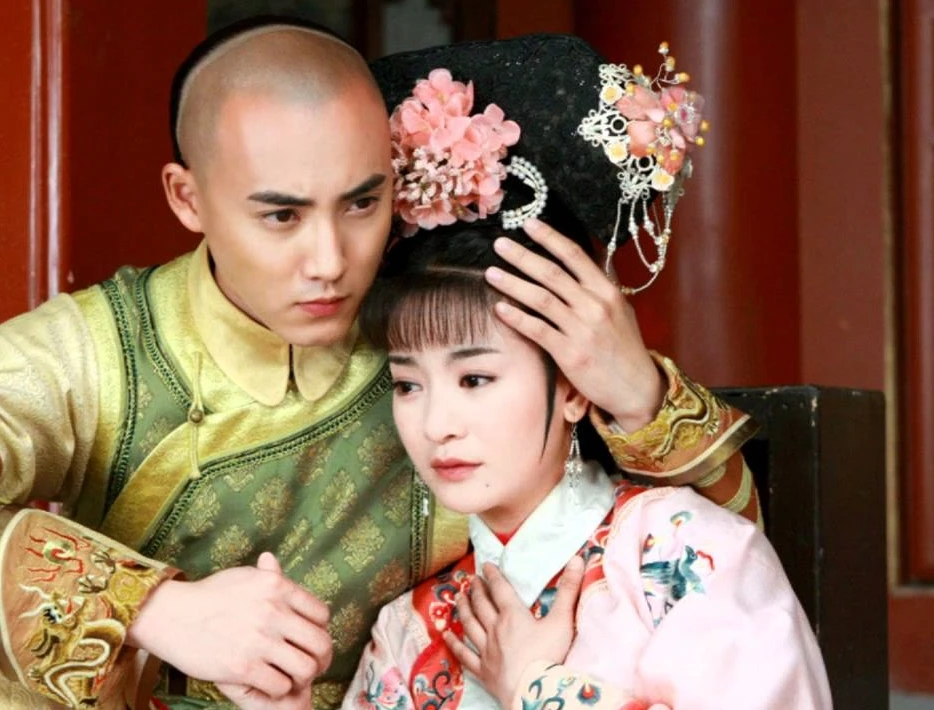 Nam nghệ sĩ lộ hình ảnh nhạy cảm trên sóng Anh Trai Vượt Ngàn Chông Gai Nam nghệ sĩ lộ hình ảnh nhạy cảm trên sóng Anh Trai Vượt Ngàn Chông Gai