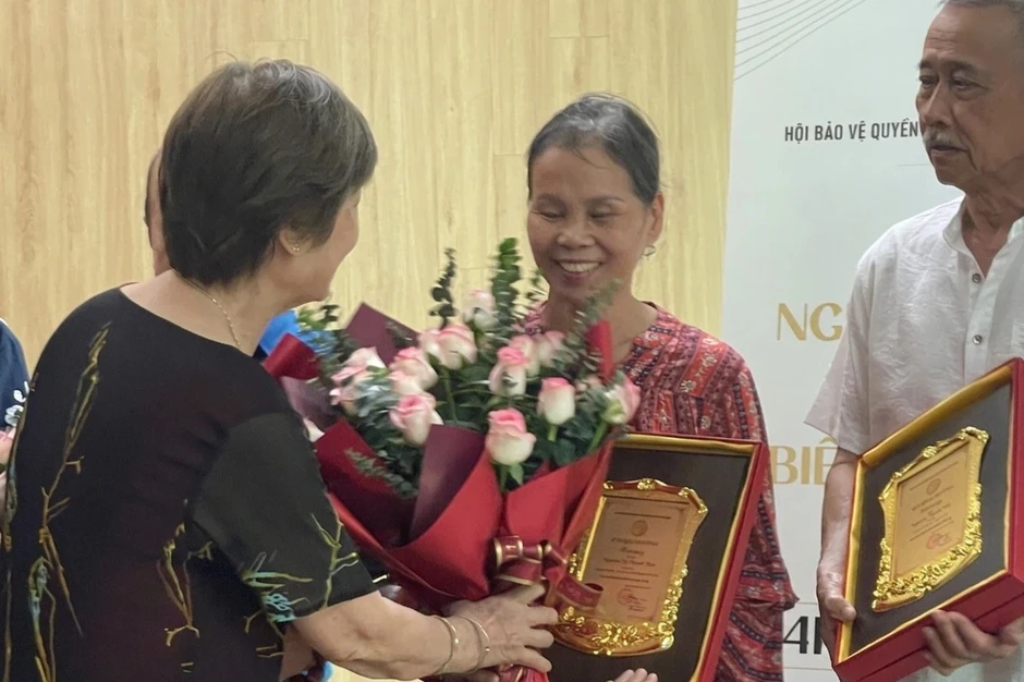 Nghệ sĩ đàn bầu Nguyễn Thị Thanh Tâm được tôn vinh Nghệ sĩ đàn bầu Nguyễn Thị Thanh Tâm được tôn vinh