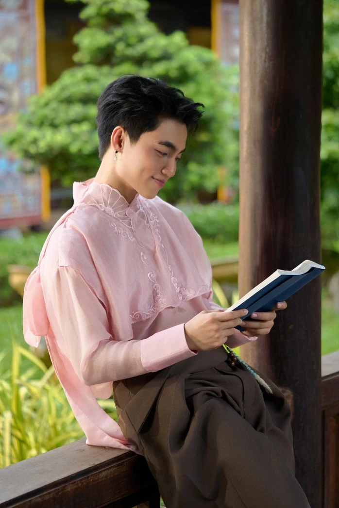 Ngỡ ngàng với "vũ trụ Á Đông" trong màn trở lại của MONO Ngỡ ngàng với "vũ trụ Á Đông" trong màn trở lại của MONO