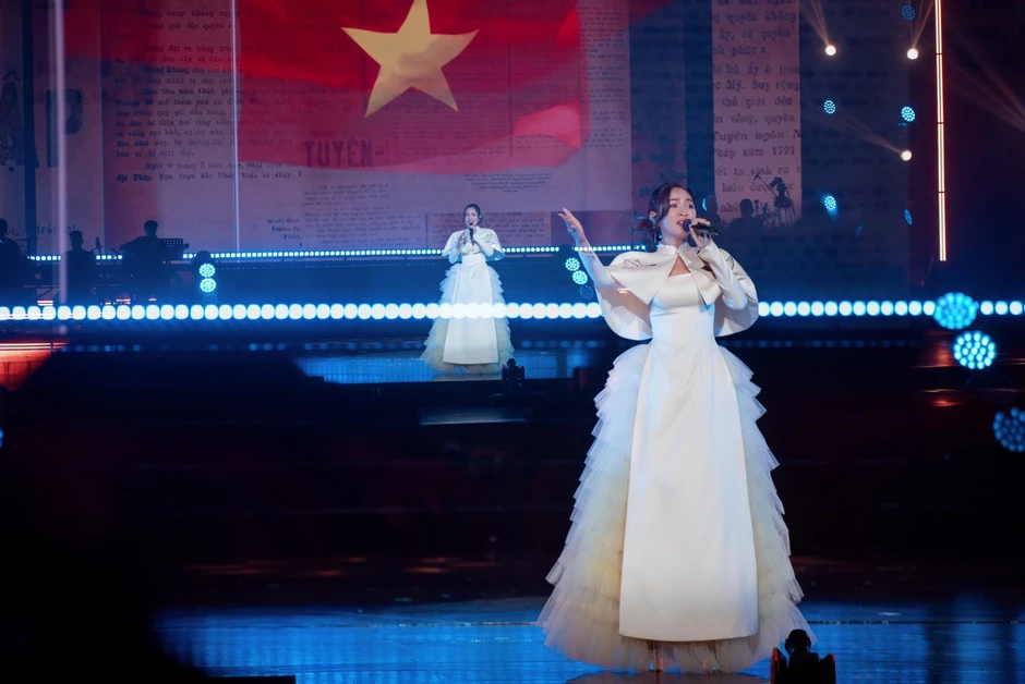 Nguyễn Duyên Quỳnh - giọng ca Nhạc viện phải xin lỗi vì hát nhép Nguyễn Duyên Quỳnh - giọng ca Nhạc viện phải xin lỗi vì hát nhép