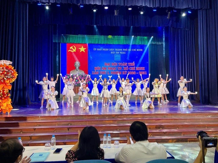 Nhạc sĩ Nguyễn Quang Vinh tái đắc cử Chủ tịch Hội Âm nhạc TP HCM Nhạc sĩ Nguyễn Quang Vinh tái đắc cử Chủ tịch Hội Âm nhạc TP HCM