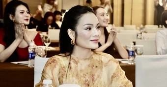 Niềm hạnh phúc của nữ ca sĩ từng thi Sao Mai 2005 giờ trở thành PGS.TS