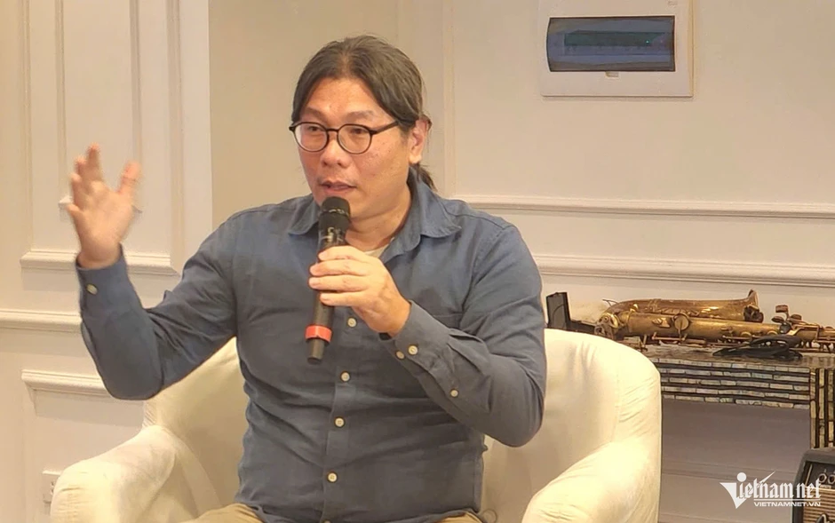 NSND Tấn Minh: 'Không cần làm Jazz giống New York, Paris, Jazz Hà Nội phải khác' NSND Tấn Minh: 'Không cần làm Jazz giống New York, Paris, Jazz Hà Nội phải khác'