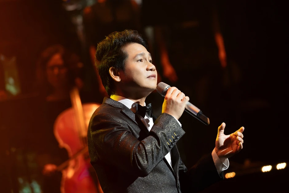 NSND Thanh Lam xin nhạc sĩ Phú Quang: "Hôm nay, hát Rock buồn, con xin chú được sốt 39 độ" NSND Thanh Lam xin nhạc sĩ Phú Quang: "Hôm nay, hát Rock buồn, con xin chú được sốt 39 độ"