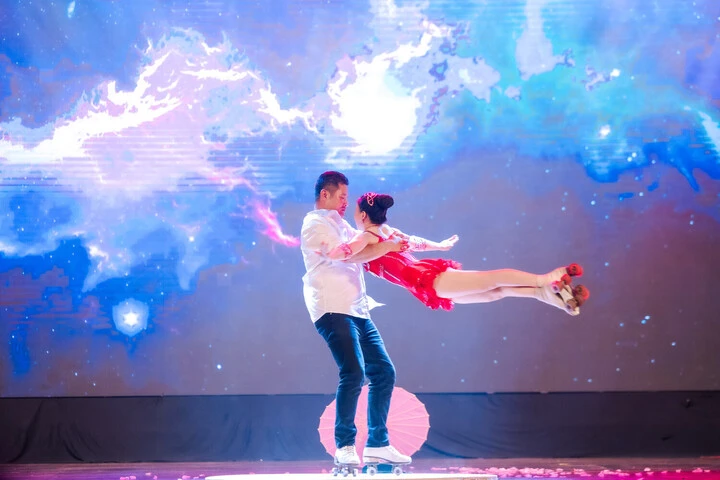 NSND Thanh Ngoan hát chèo, Vân Dung mang tiếng cười đến đêm hội Trung thu NSND Thanh Ngoan hát chèo, Vân Dung mang tiếng cười đến đêm hội Trung thu