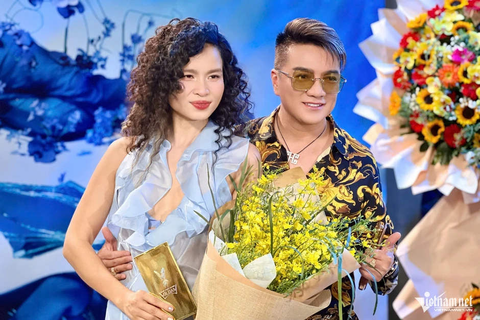 Nữ ca sĩ 'điên nhất showbiz Việt' bật khóc vì câu nói của Đàm Vĩnh Hưng