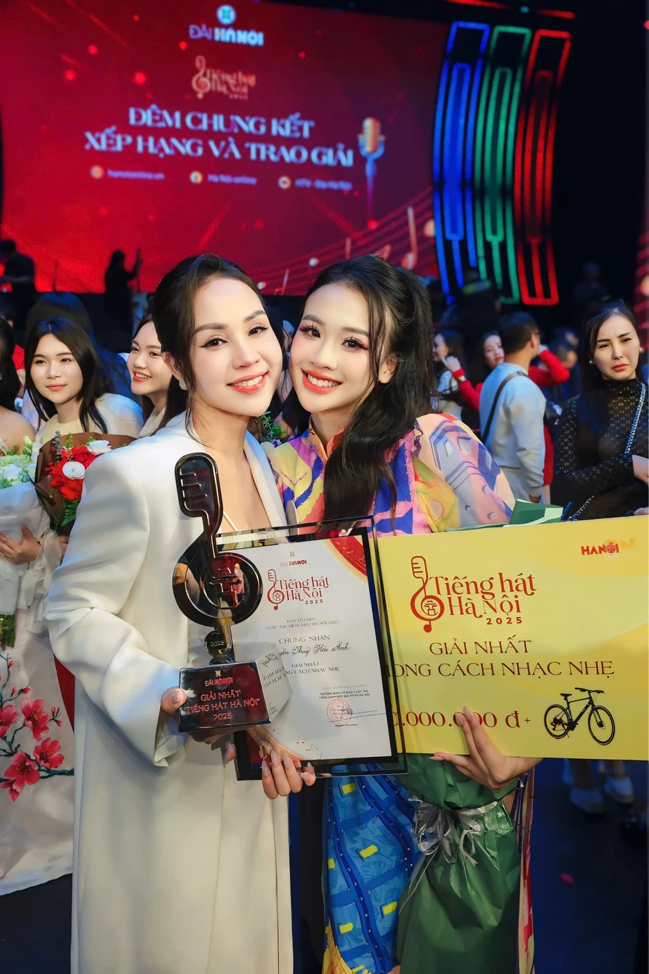 Nữ sinh 17 tuổi Nguyễn Thụy Hải Anh ra album "Chạm vào giấc mơ" sau giải thưởng lớn Nữ sinh 17 tuổi Nguyễn Thụy Hải Anh ra album "Chạm vào giấc mơ" sau giải thưởng lớn
