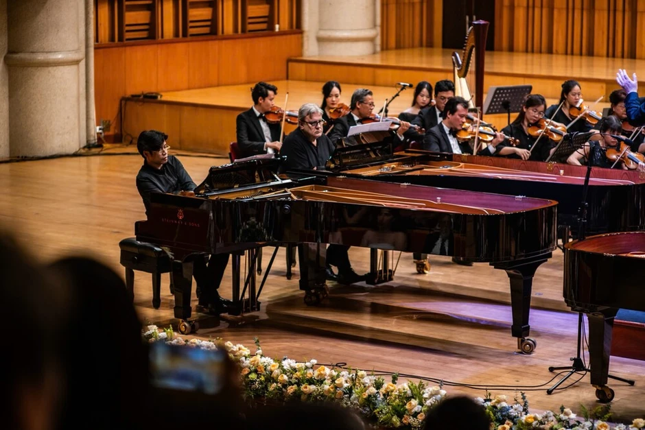 PGS là con trai nhạc sĩ Huy Du thăng hoa trong tiết mục dành cho 4 piano