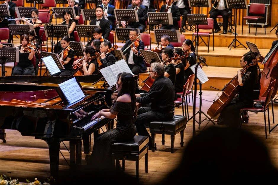 PGS là con trai nhạc sĩ Huy Du thăng hoa trong tiết mục dành cho 4 piano