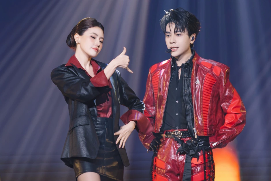Quang Hùng MasterD đưa bữa cơm nhà lên sân khấu, WEAN rap giọng Quảng Ngãi Quang Hùng MasterD đưa bữa cơm nhà lên sân khấu, WEAN rap giọng Quảng Ngãi