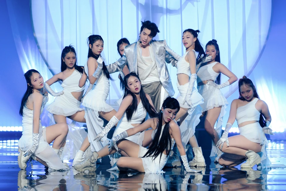 Quang Hùng MasterD đưa bữa cơm nhà lên sân khấu, WEAN rap giọng Quảng Ngãi Quang Hùng MasterD đưa bữa cơm nhà lên sân khấu, WEAN rap giọng Quảng Ngãi