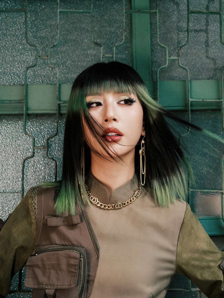 Quỳnh Anh Shyn "thả phẫn nộ" trước câu rap nhạy cảm của B Ray nhắm vào AMEE và dàn Em Xinh Quỳnh Anh Shyn "thả phẫn nộ" trước câu rap nhạy cảm của B Ray nhắm vào AMEE và dàn Em Xinh