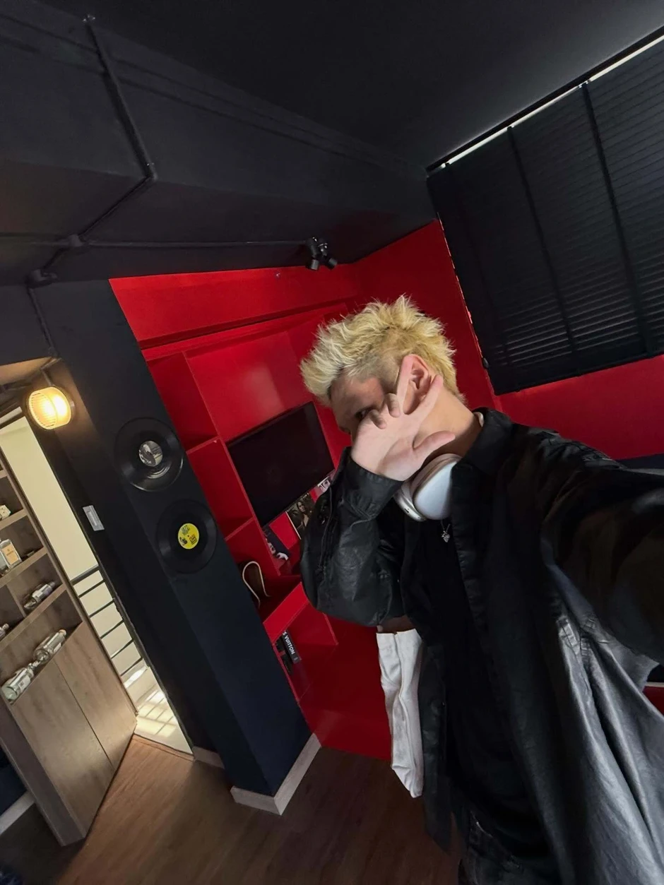 Rapper MCK bị mời làm việc sau phản ánh album có ngôn từ thô tục Rapper MCK bị mời làm việc sau phản ánh album có ngôn từ thô tục