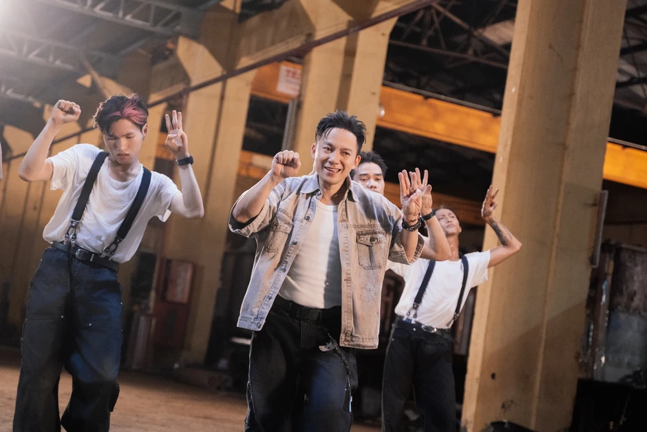Rapper Tiến Đạt: "Tôi không còn tìm kiếm những điều lớn lao trong tình yêu" Rapper Tiến Đạt: "Tôi không còn tìm kiếm những điều lớn lao trong tình yêu"