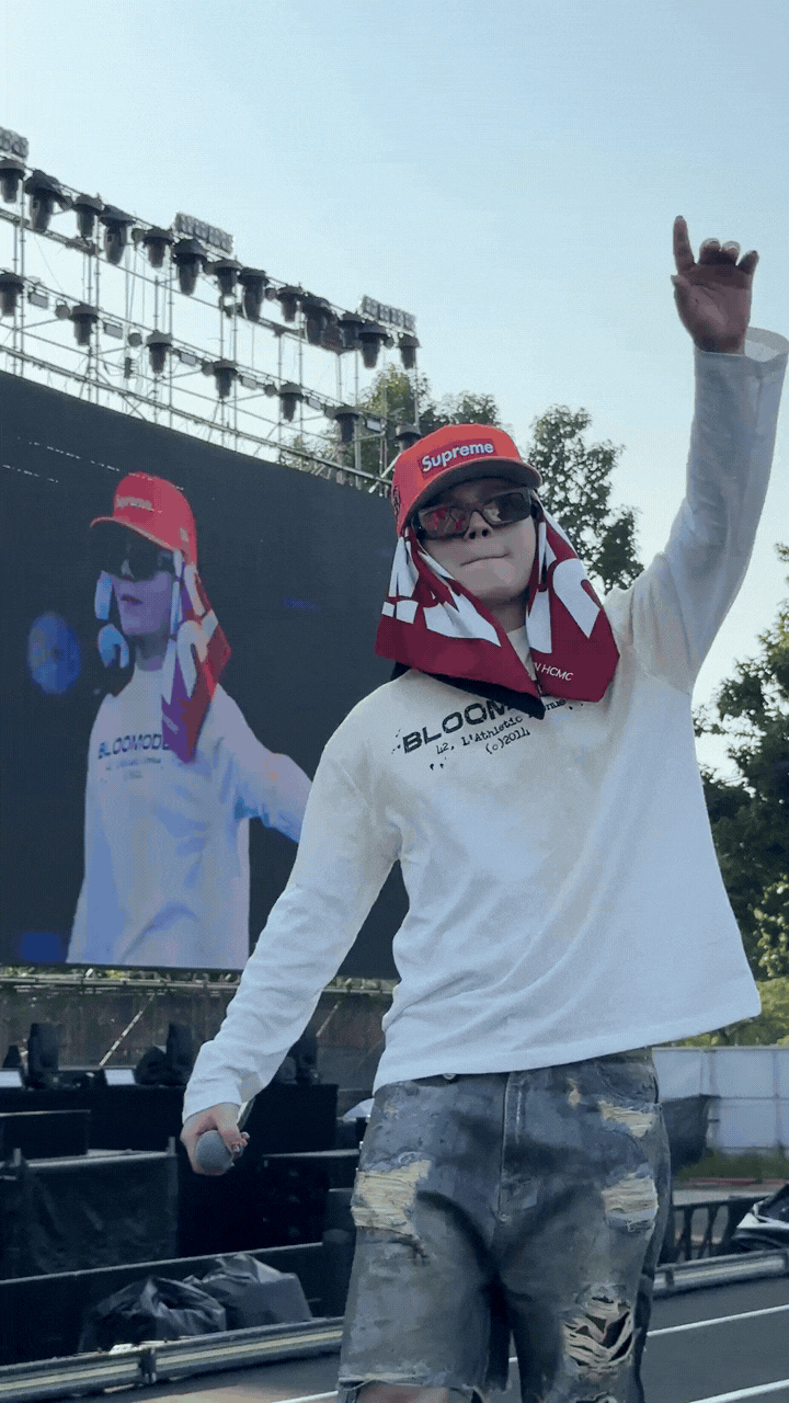 RHYDER "phơi mình" dưới nắng gắt, chuẩn bị cho concert tiền tỷ đầu tay RHYDER "phơi mình" dưới nắng gắt, chuẩn bị cho concert tiền tỷ đầu tay