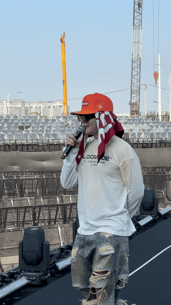 RHYDER "phơi mình" dưới nắng gắt, chuẩn bị cho concert tiền tỷ đầu tay RHYDER "phơi mình" dưới nắng gắt, chuẩn bị cho concert tiền tỷ đầu tay