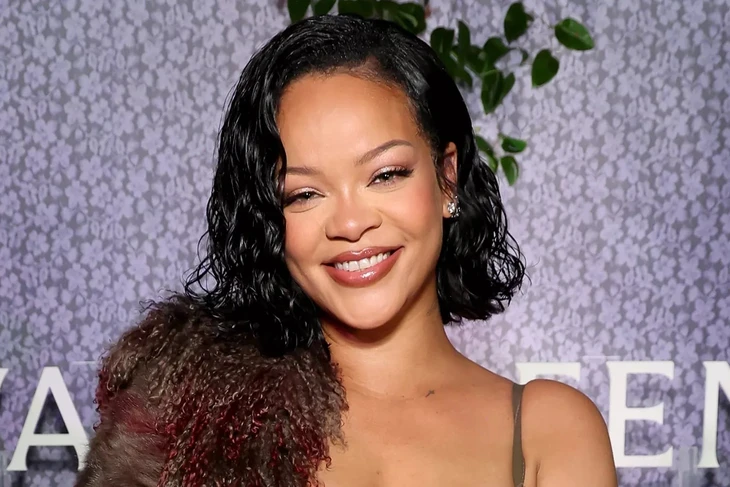Rihanna lập kỷ lục lịch sử: Nữ nghệ sĩ đầu tiên cán mốc 200 triệu đĩa đơn tại Mỹ