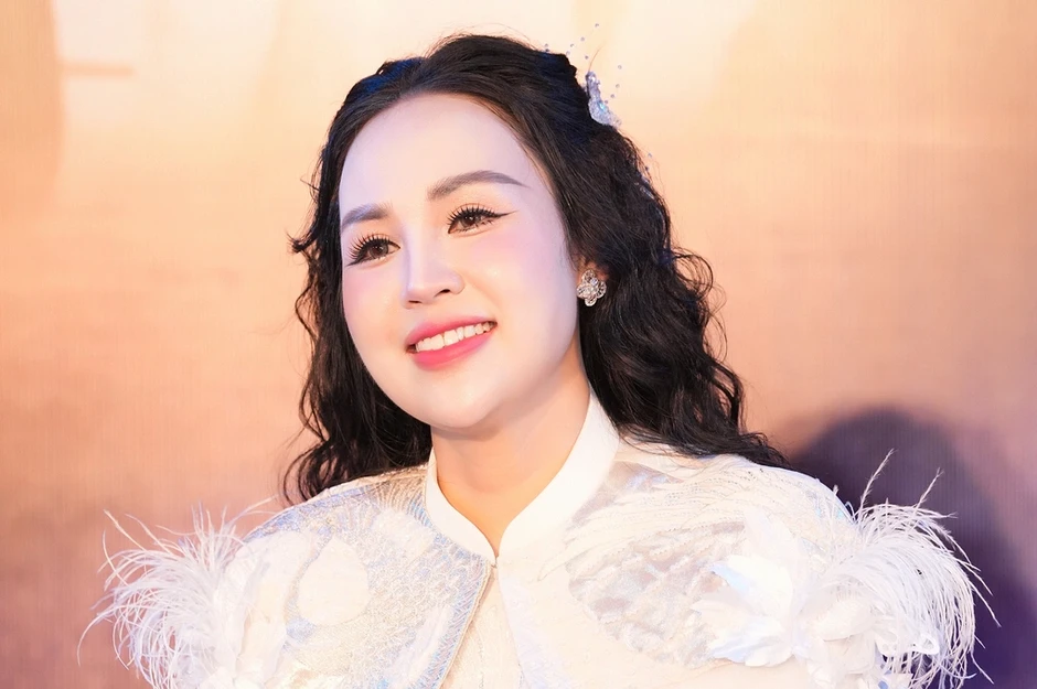 'Sao Mai' Khánh Ly sẽ hát tình ca Nga trong liveshow