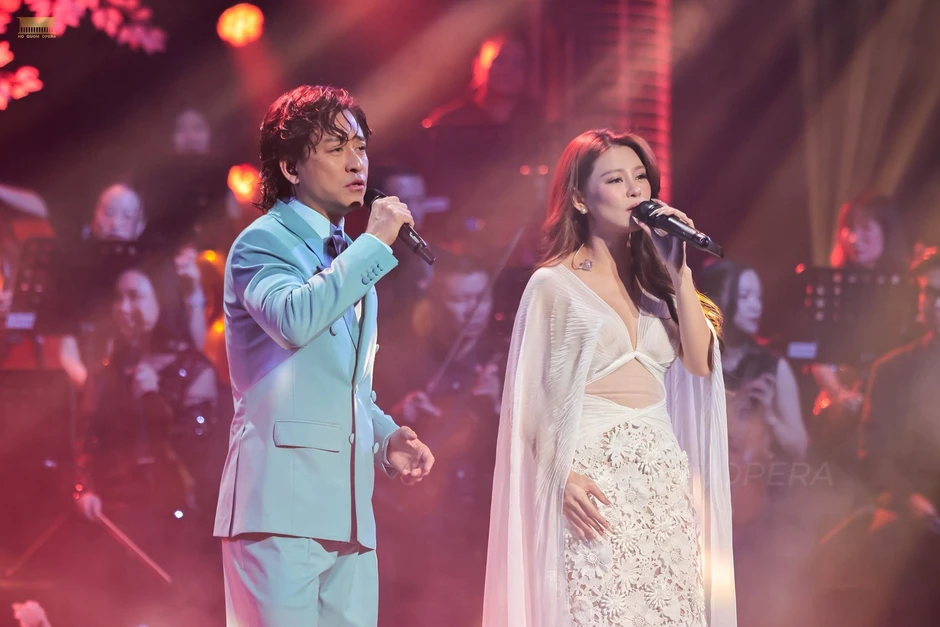 Sao Việt hạng A ra vào bệnh viện như cơm bữa, làm show lỗ 2.5 tỷ Sao Việt hạng A ra vào bệnh viện như cơm bữa, làm show lỗ 2.5 tỷ
