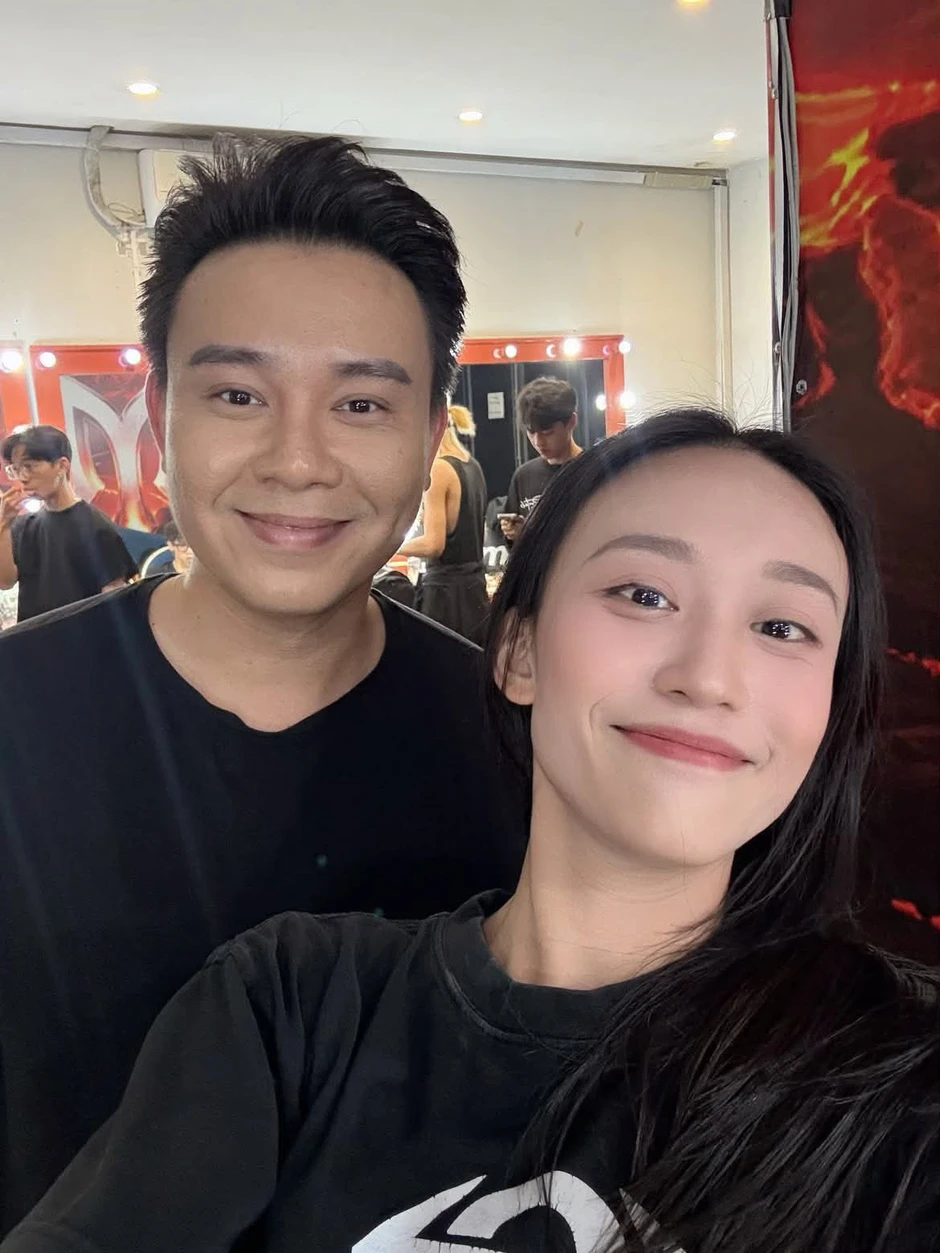 Sau ồn ào với Đông Hùng, vũ công Kim Anh bị rút khỏi 'Anh trai chông gai' Sau ồn ào với Đông Hùng, vũ công Kim Anh bị rút khỏi 'Anh trai chông gai'