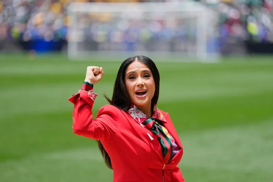 Shakira, Andrea Bocelli và Salma Hayek khuấy động lễ khai mạc FIFA World Cup 2026™